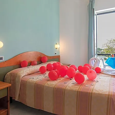 Victoria Park Hotel 3*